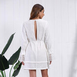 Robe courte blanche style boheme de bohemienne