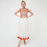 robe-boheme-blanche-et-rouge style